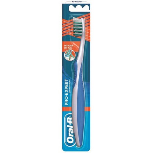 Oral B Cepillo Pro-Expert Cross Action Medio